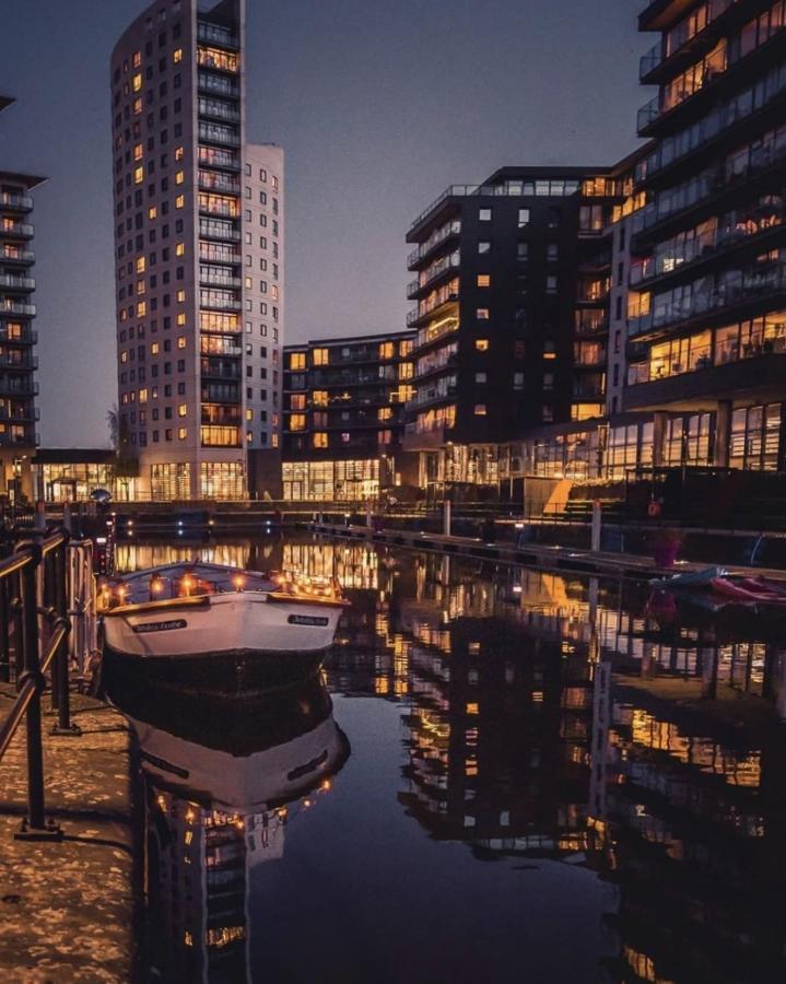 Deluxe River Canal View & Free Secure Parking! Leeds  Exterior photo